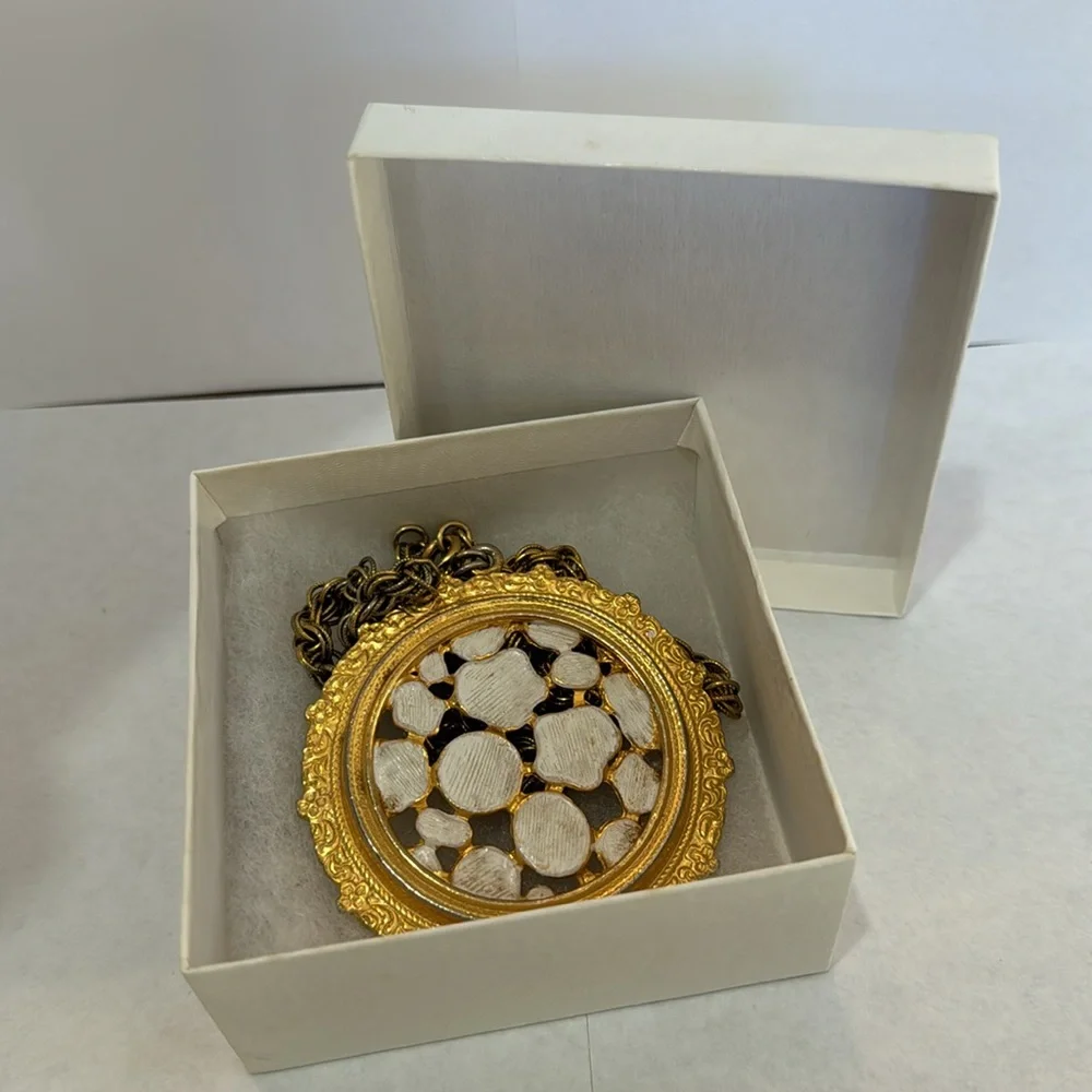 💗ORIGINAL BY‎ ROBERT LARGE GOLD PENDANT  WHITE ENAMEL LONG BYZANTINE ROPE CHAIN